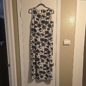 Floral Black and White Sleeveless Dress